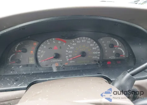 2003 Toyota Sequoia Sr5 V8 z USA, uszkodzony, nr VIN 5TDBT44A83S171655